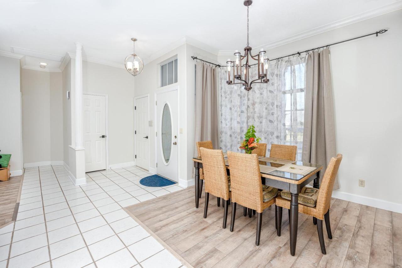 Palm Harbor Paradise - Lovely Home With Pool & Hot Tub ภายนอก รูปภาพ