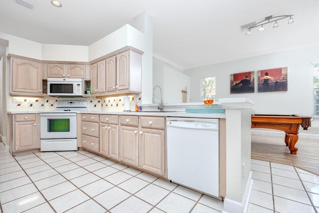 Palm Harbor Paradise - Lovely Home With Pool & Hot Tub ภายนอก รูปภาพ